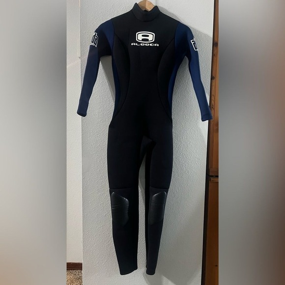 Women's SZ Small Aleeda Wet Suit Blue Black Long sleeve Neoprene Nylon